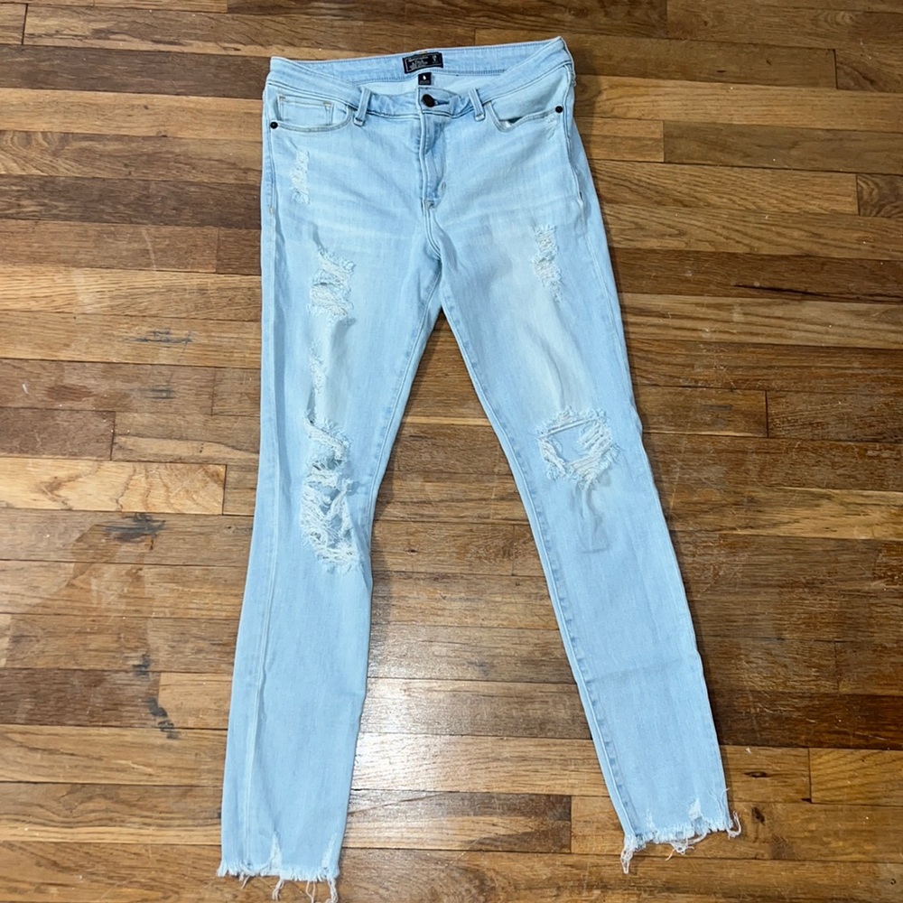 Abercrombie light wash skinny jeans